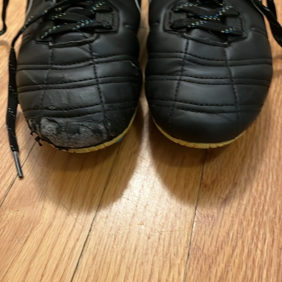 Procat soccer cleats Size 4 - Picture 3 of 7